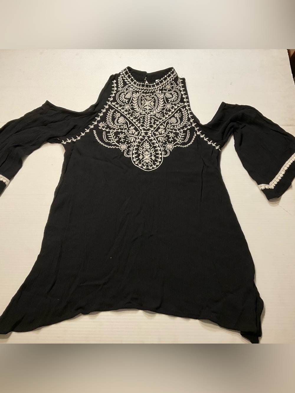 Xhilaration Black Cold-Shoulder Gauze Tunic Top Women Sz S Embroidery Crochet